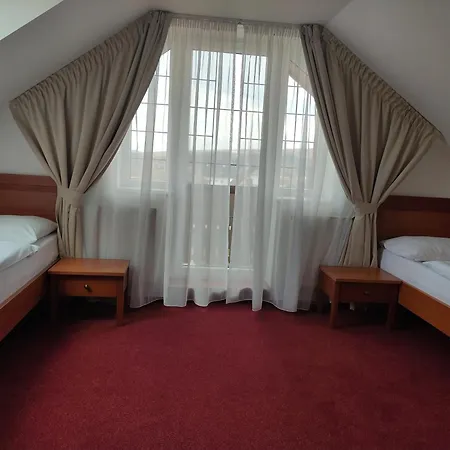 Rezidencia Edenium Pensionat Vel'ka Lomnica